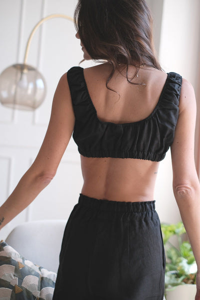 beach top, summer top, spring top, beach outfit, white top, minimalist outfit, minimalist wardrobe, sandara, linen crop top, flax top, black crop top, crop top usa, workout top, breathable crop top, beige crop top, linen bra top, elastic crop top, yoga crop top, sustainable crop top, fitness top, workout top