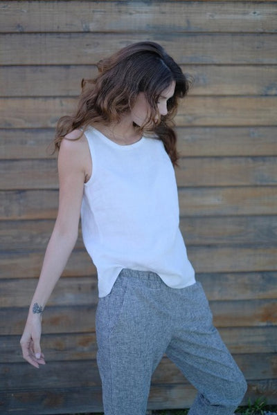 loose pants, black white pants, beach pants, summer pants, spring pants, sandara, linen trousers, women linen pants, pants with pockets, women linen clothing, made in usa pants, minimalist pants, grey fall pants, sustainable pants, linen pants women, fall pants, linen clothes USA, linen joggers women, office pants