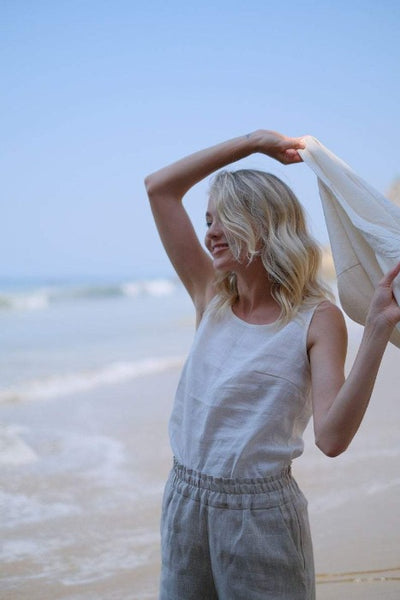 eco friendly gift, beach top, summer top, spring top, sandara, linen t-shirt, sustainable top, linen top usa, linen tank top, linen sleeveless top, linen t-shirt women, linen blouse women, white black linen tank top, linen peach tank top, basic linen blouse, relaxed fit shirt, minimalist top