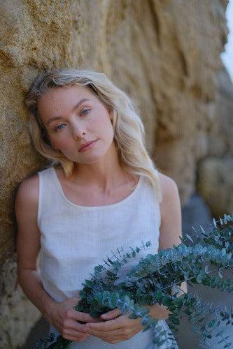 eco friendly gift, beach top, summer top, spring top, sandara, linen t-shirt, sustainable top, linen top usa, linen tank top, linen sleeveless top, linen t-shirt women, linen blouse women, white black linen tank top, linen peach tank top, basic linen blouse, relaxed fit shirt, minimalist top