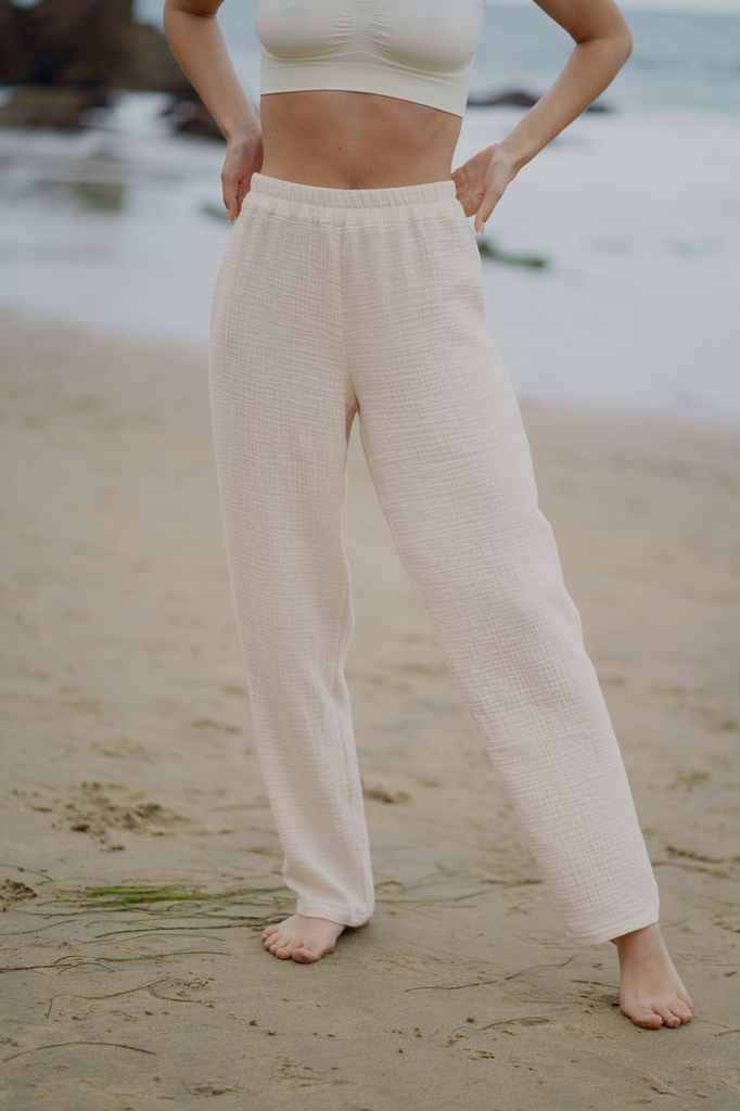 Women White Solid Ribbed Cotton Lounge Pants – NEUDIS