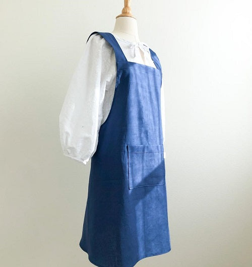 linen apron, linen japanese apron, sustainable apron, japanese apron, linen apron pockets, apron for painting, art apron for women, gardening apron, cooking apron women, kitchen apron in USA, japanese apron USA, hostess gift, sandara, sustainable gift, eco friendly gift for her, gift for grandmother